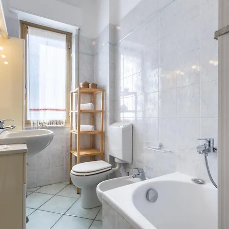 Apartment Hostdomus - Submarine
